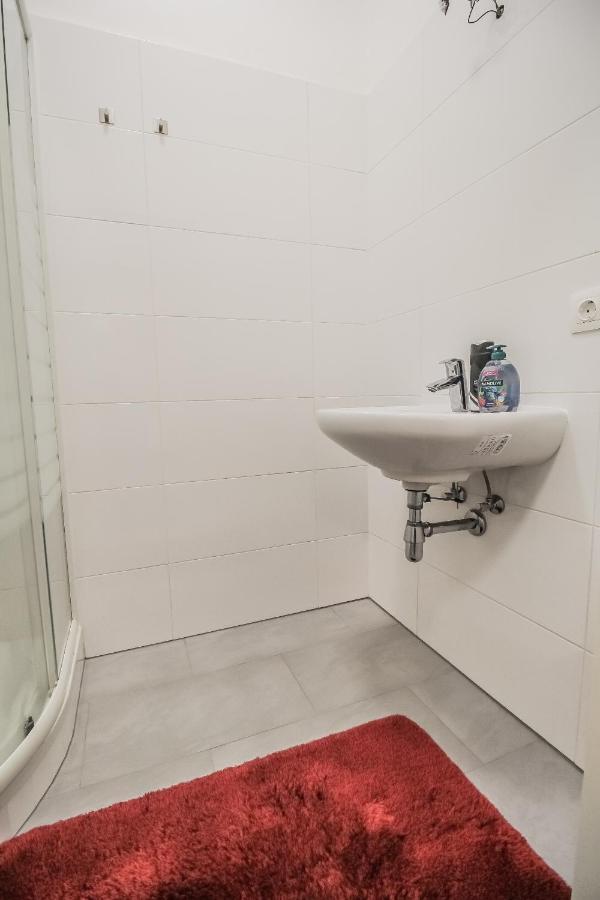 Comfort Apartment 5P Mz Вена Экстерьер фото
